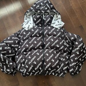 PLAYBOY Women’s Cropped Puffer Jacket